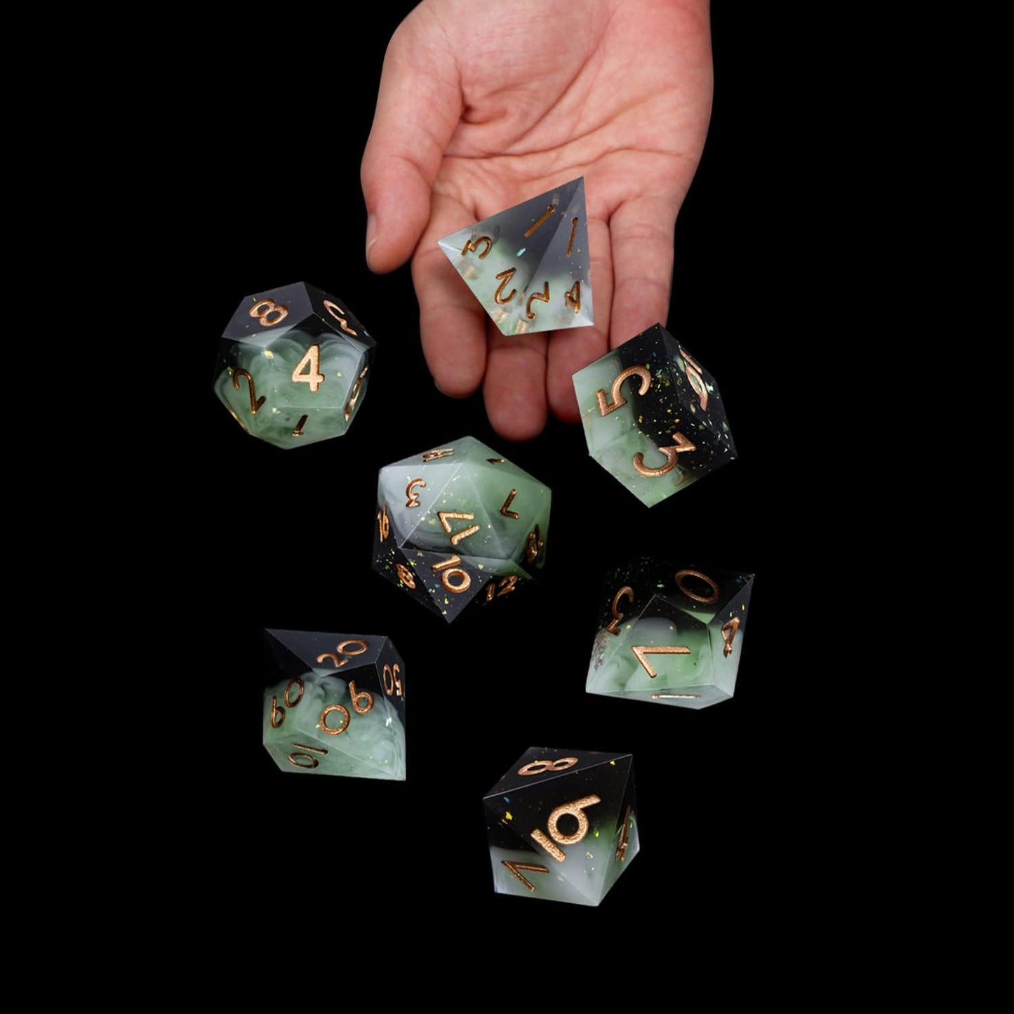 ARUOHHA Sharp Edges Dice Set DND Handmade Resin Dice with Gift Box, 7 Pcs Glitter Inclusions Polyhedral Dice RPG Role Playing Games D and D Dice with Box