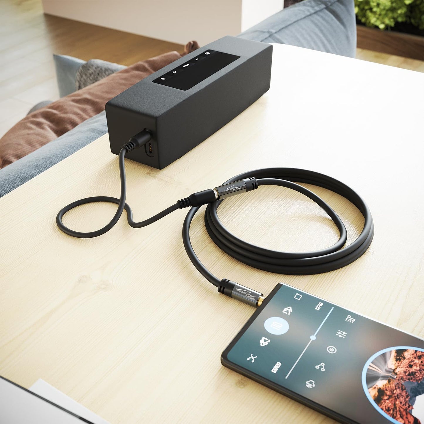 KabelDirekt – Headset Extension Cable – 3ft – Headphone Extension Cord with Break-Proof Metal Plug for Gaming Headsets & Headphones with Microphone, TRRS, 4-Pole, 3.5mm Male to Female