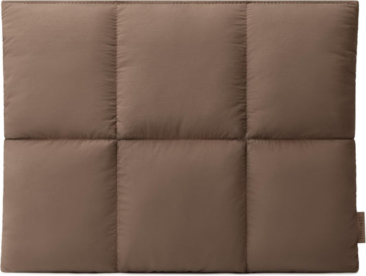 Comfyable Puffy Laptop Sleeve 15 Inch 16 Inch, Quilted Puffer Laptop Carrying Case, Pillow Pouch Compatible for MacBook Air 15 in M4 2025 & MacBook Pro 16 in M4 2024, Mocha Brown