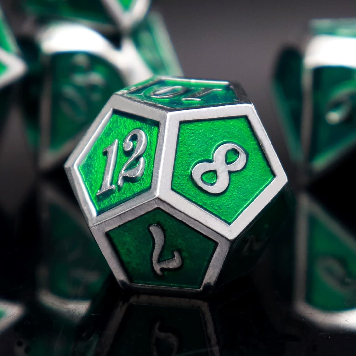 Haxtec 7 Die Metal DND Dice Set Green Elven Goblin D&D Dice Set Compatible with Dungeons and Dragons RPG Gaming-Silver Emerald Green Elvish Dice