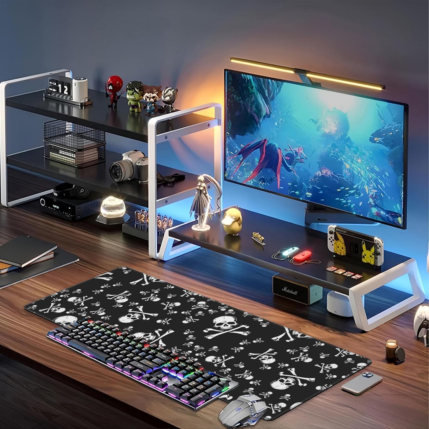 Skull Head Desk Mat,Large Pirate Skull Crossbones Gaming Keyboard Mouse Pad,Non-Slip Rubber Base Desk Pad Thick Stitched Edges Waterproof Mousepad Mouse Mat 31.5"x11.8"