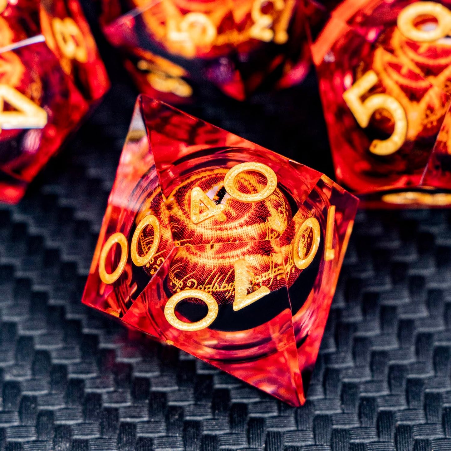 ARUOHHA DND Resin Dice Gazes Eye Dice Liquid Core Flaming RPG Sharp Edged Dice Set with Gift Box, Polyhedral D and D Dice Set Compatible with Dungeons Dragons Role Playing Game D20 D12 D10 D8 D6