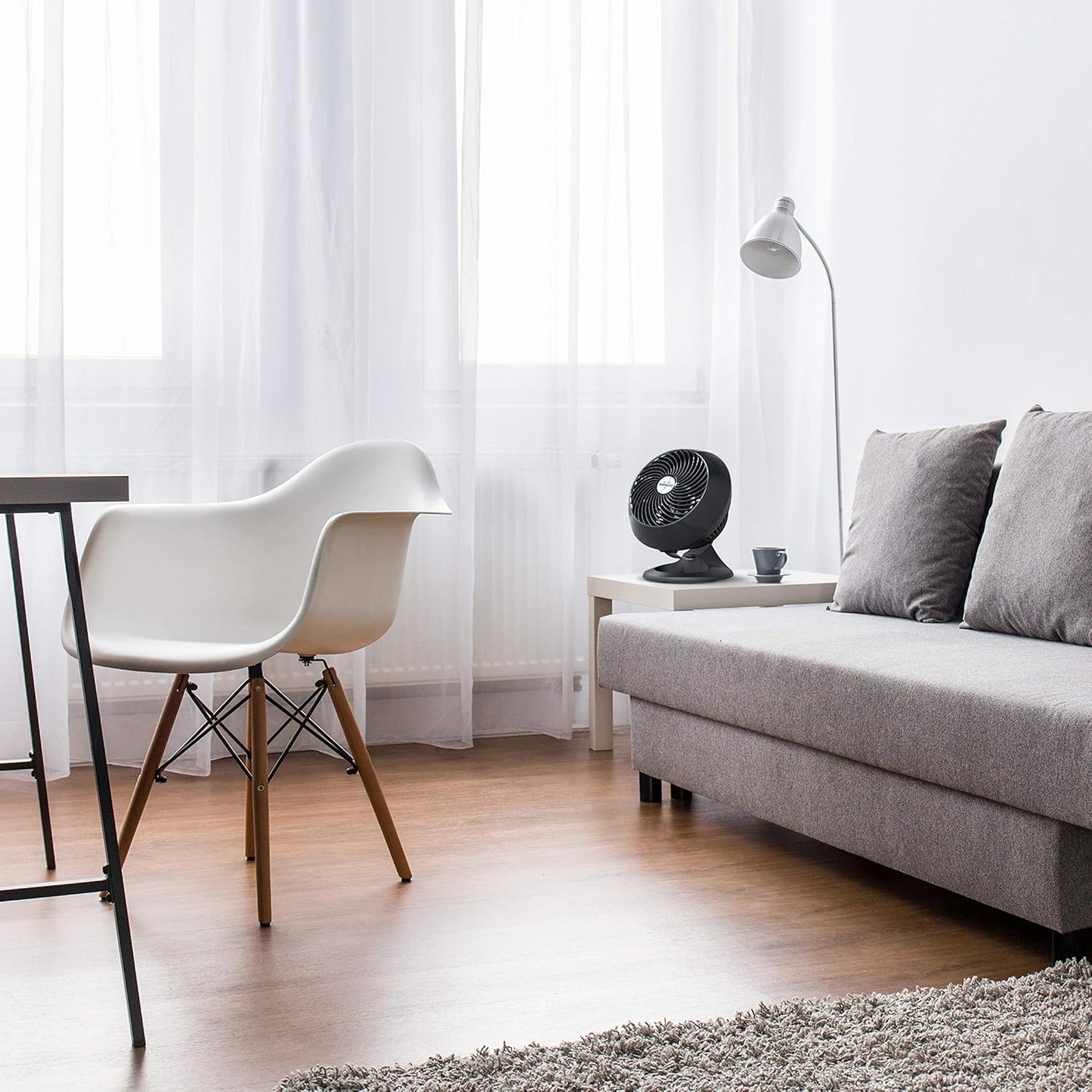 Vornado 560 Whole Room Air Circulator, Medium Floor 4 Speeds, Adjustable Tilt, Easy to Clean, Quiet Fan for Home, Office, Bedroom, Black